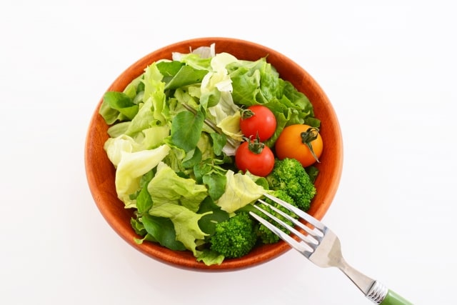 ケトジェニックダイエット中のサラダの食べ方