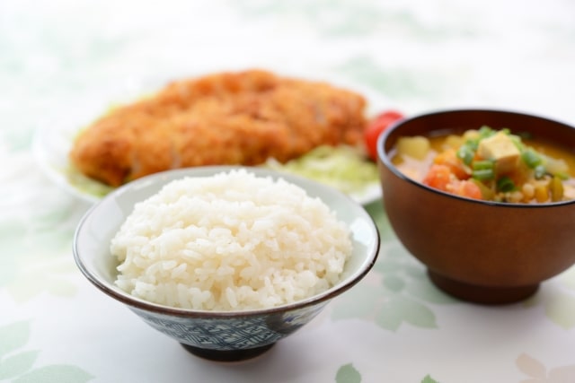 糖質制限でチートデイは取り入れるべき？方法やタイミングを解説！