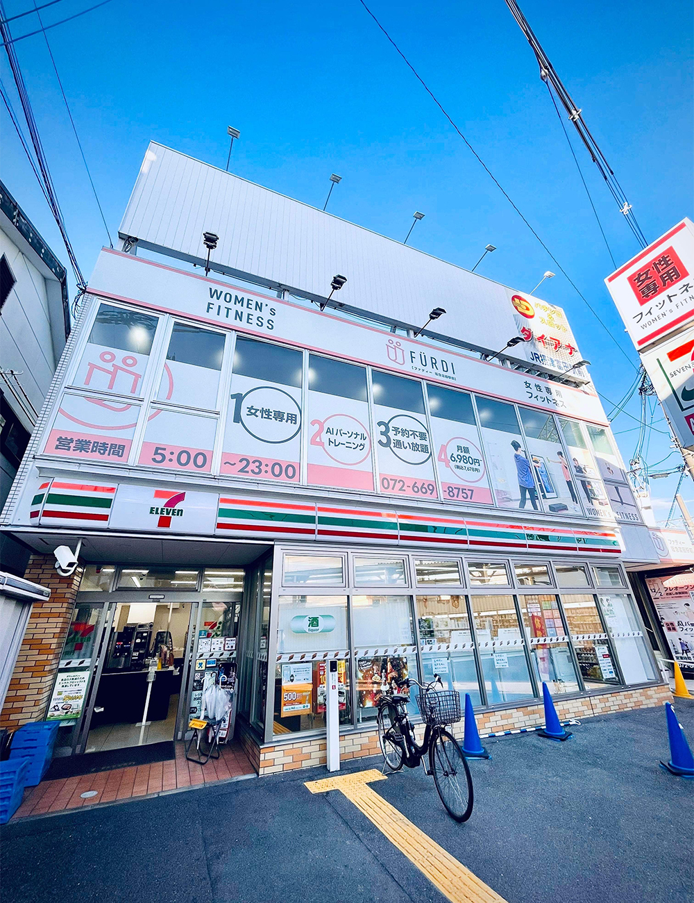 ファディー阪急富田駅前のジム外観