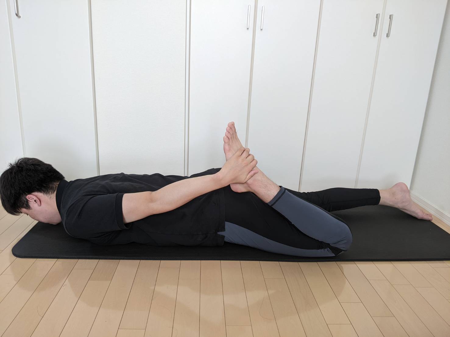 太もも（前側）のストレッチ