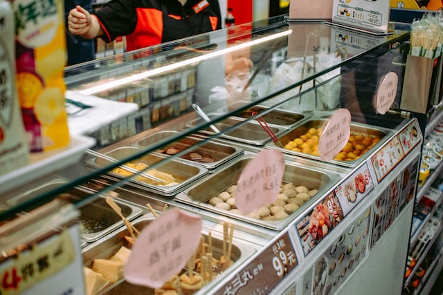 コンビニで買える糖質制限中におすすめの商品9選|選び方も解説
